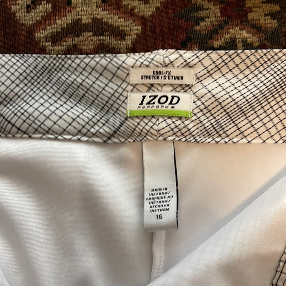 Izod golf skirt 16black/white
